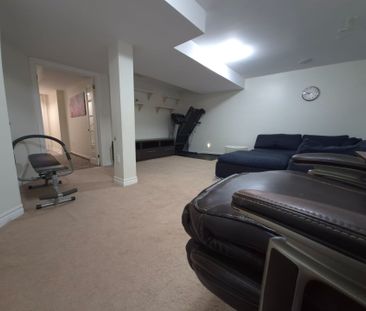 For Lease - 2588 Valleyridge Drive, Oakville, Ontario - Photo 3