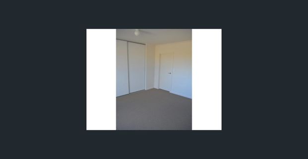 Modern 3 Bedroom Townhouse in a Prime Location - Photo 1