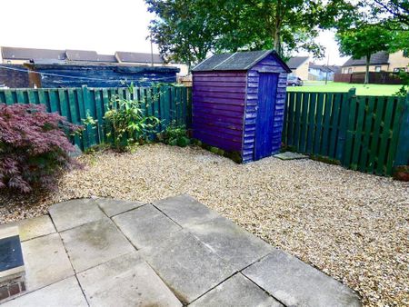 3 bedroom terraced house to rent - Photo 5