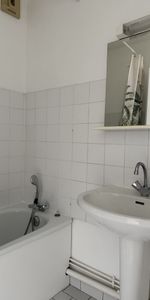 T2 CHU PARKING ET CAVE - Photo 4