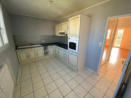 Location Appartement 4 pièces 90m² ST JEAN BONNEFONDS 42650 - Photo 5