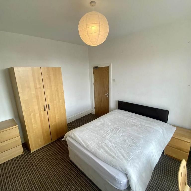 4 bedroom house to rent - Photo 1