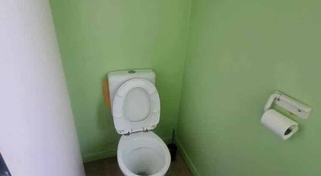 1 bedroom self-contained flat - Photo 5