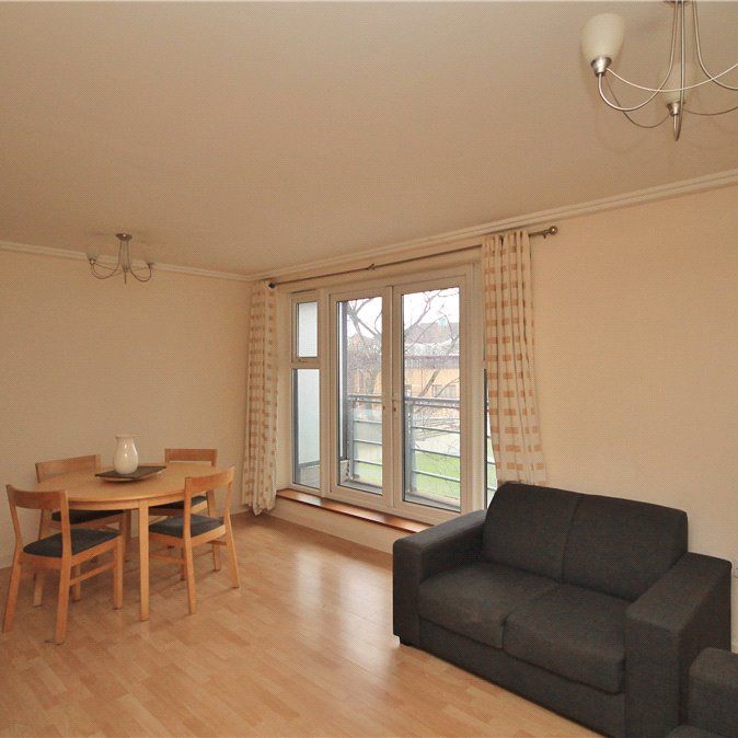 Oriental Road, Woking, Surrey, GU22 7PH - Photo 1