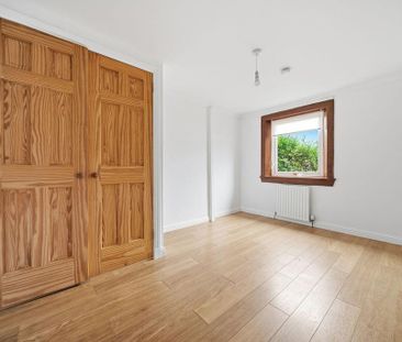 2 bedroom semi-detached bungalow to rent - Photo 4