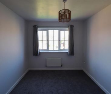 4 bedroom detached house to rent - Photo 1