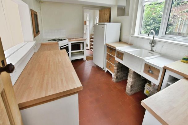 3 bedroom semi-detached house to rent - Photo 1