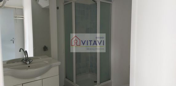 Location Appartement 1 pièce 21m² BEAUVAIS 60000 - Photo 2