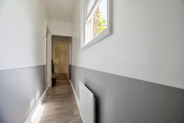 Room in a Shared House, Blackheath Road, SE10 - Photo 1