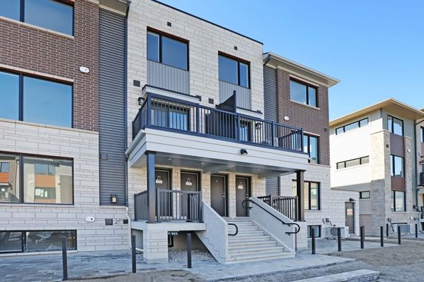 For Lease - 937 Creekway Private, Kanata, Ontario - Photo 1