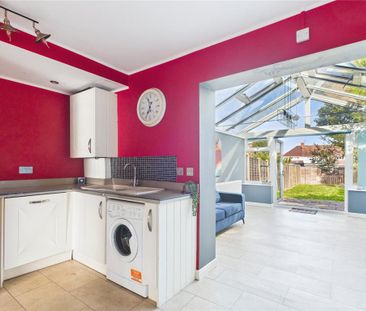 3 bedroom terraced house to rent - Photo 3