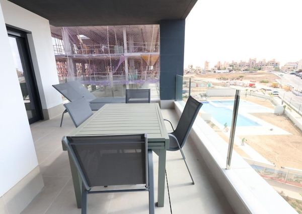 Apartamento a estrenar con vistas al mar en esquina en La Mata.