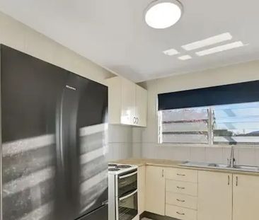 Neat and Comfortable Family Home in a Convenient Location - Photo 4