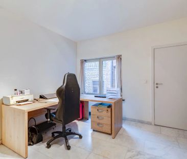 Zeer ruim 1-slaapkamer appartement met bureauruimte - Photo 2