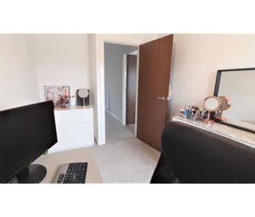 3 bedroom semi-detached house to rent - Photo 3