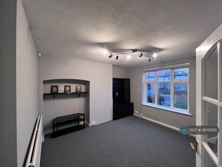 2 bedroom terraced house to rent - Photo 4