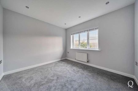 Primrose Avenue, Sittingbourne, Kent, ME10 - Photo 5