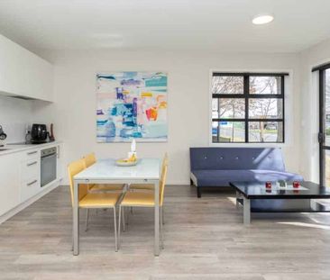 Trendy 2 Bedroom Ground Floor Apartment - Photo 5