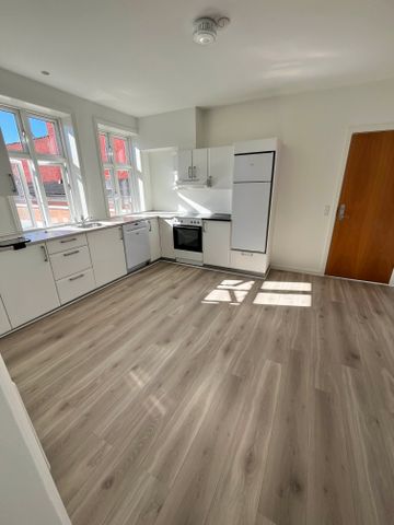 Skøn og lys lejlighed midt i Silkeborg - Photo 4