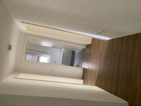 Top-Sanierte 3-Zimmer-Erdgeschosswohnung-Hochparterre mit Balkon nähe Bahnhof! - Foto 2