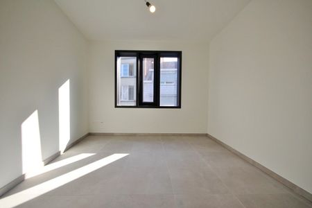 Prachtige nieuwbouwwoning met 3 slaapkamers midden in het centrum van Sint-Truiden - Photo 3