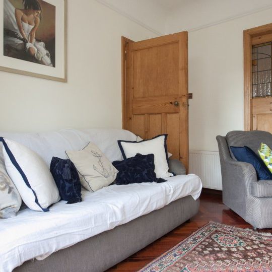 Attic room to rent in 5-bedroom house in Rathgar, Dublin - Photo 1