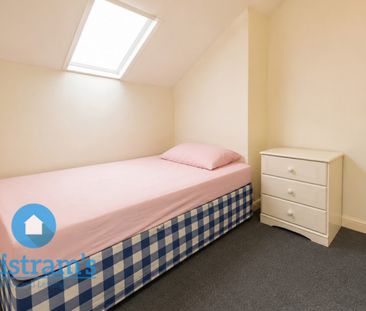 8 bed End Terraced House for Rent - Photo 3