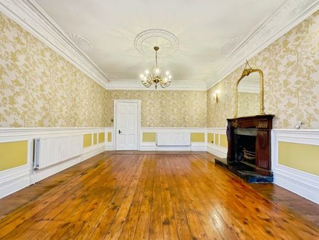 4 bedroom Detached House to let - Photo 5