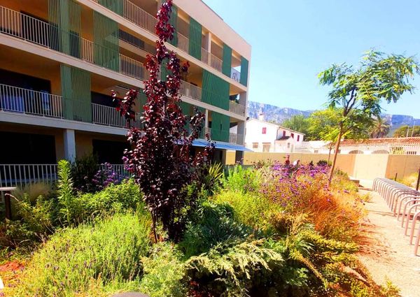For rent long term NEW and MODERN apartment with 2 bedrooms in Denia