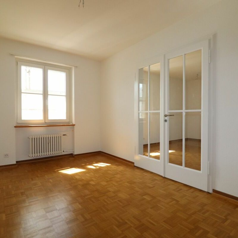 Erstvermietung nach Sanierung - 4-Zimmer-Wohnung im 2.OG im Herzen von Riehen - Foto 1