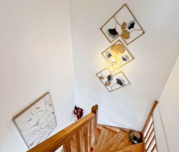 F3 en duplex, 56m2, EAUBONNE, terrasse, parking privé loué meublé - Photo 3