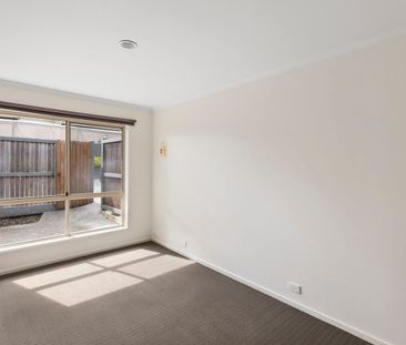 ULTRA CONVENIENT GROVEDALE LOCATION - Photo 4