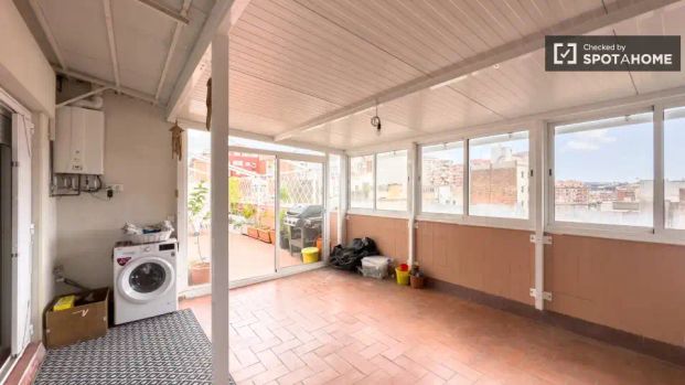 Piso de alquiler en Sants-Badal - Photo 1