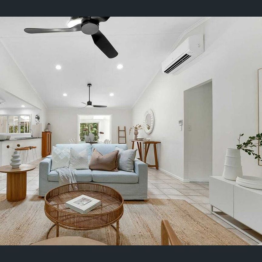 Home among the gum trees.... lease until end of September - Photo 1