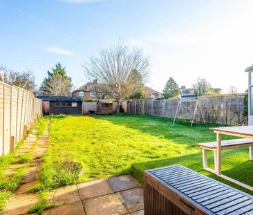 4 bedroom semi-detached house to rent - Photo 6