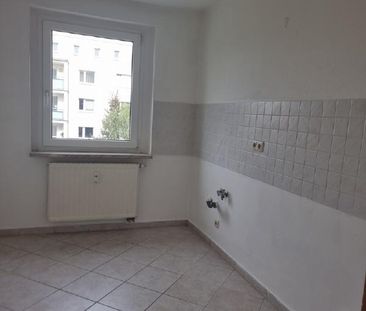 Schmucke Dreiraumwohnung mit Balkon in Weida! - Photo 2
