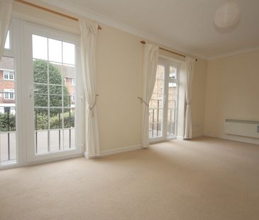 Langley Walk, Woking - Photo 1