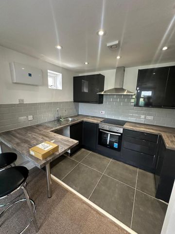 2 bedroom ground floor maisonette to rent - Photo 5