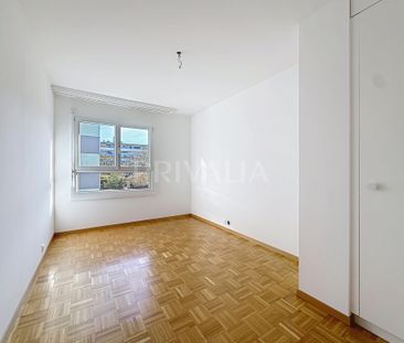 Beautiful through apartment in the heart of a residential neighborhood - Foto 3