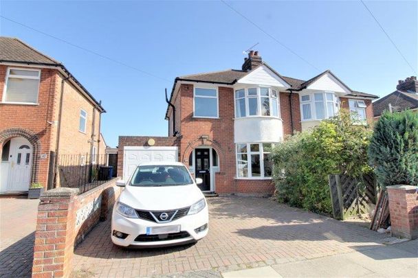 Three Bedroom House To Let On Beechcroft Road - Photo 1