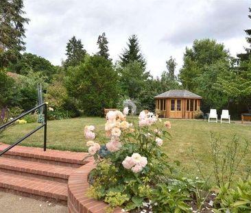 Abbeyfield House, Somers Road, Reigate, Surrey, RH2 - Photo 6