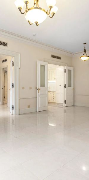 Spacious Two-Bedroom Residence with Study in Prime Toorak Location - Photo 1