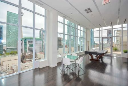 For Lease - 21 Nelson Street Unit# #411, Toronto, Ontario - Photo 4