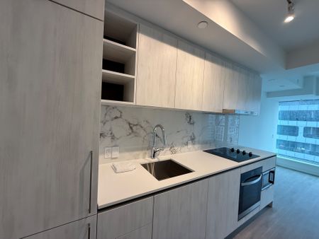 For Lease - 8 Wellesley Street Unit# 2808, Toronto, Ontario - Photo 3