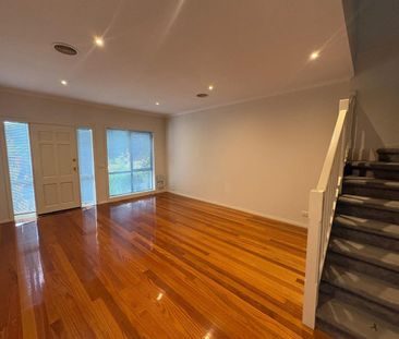 Spacious Family Home - Photo 6