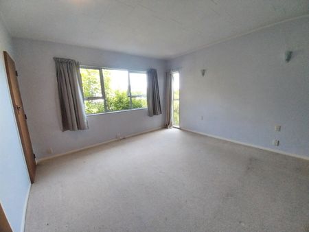 Large Sunny Karori Home For Rent - Photo 5