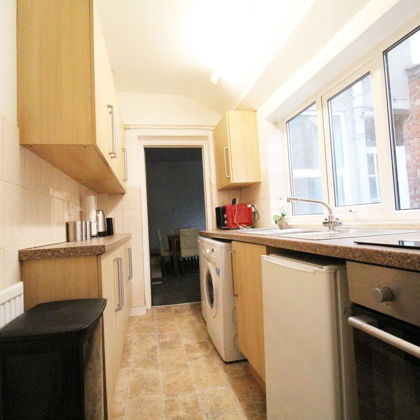 13 Rosemary Lane, Lincoln, Lincolnshire, LN2 5AT - Photo 1