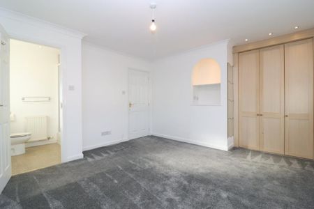 4 bedroom detached house to rent - Photo 5