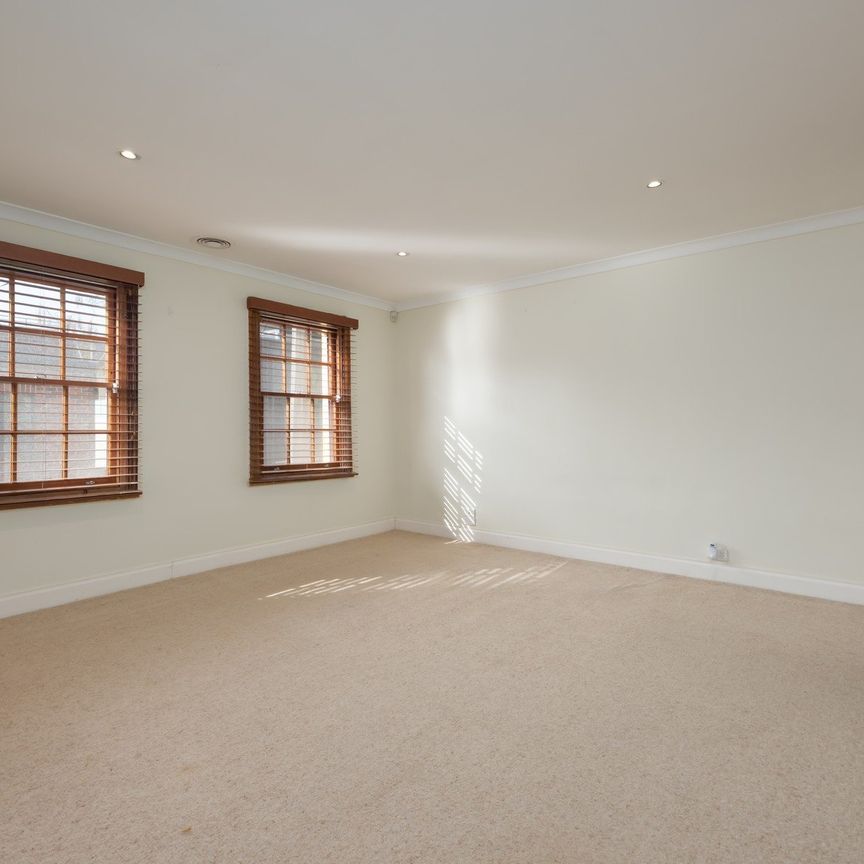 27 John Street, Fitzroy - Photo 1