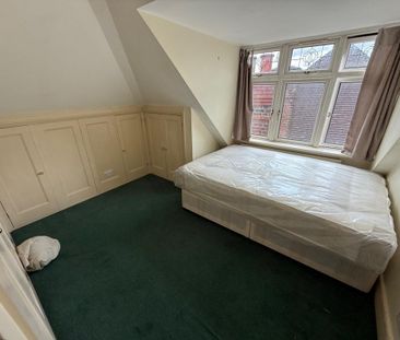 House share to rent - Photo 3